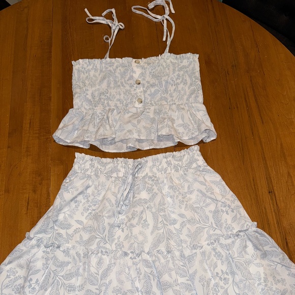 Matching Skirt Set Blue and White Medium - Picture 1 of 4